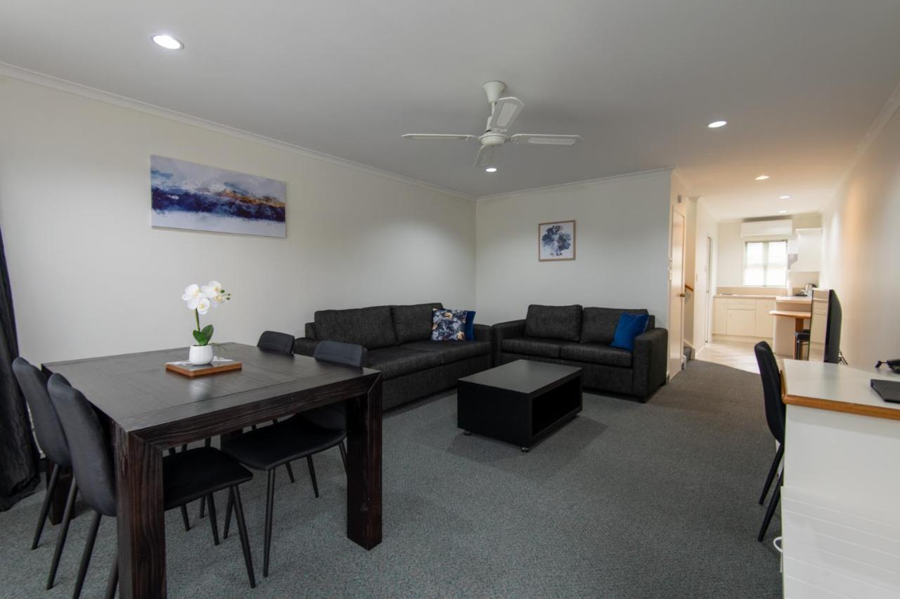 Cambridge Mews Motel Екстер'єр фото
