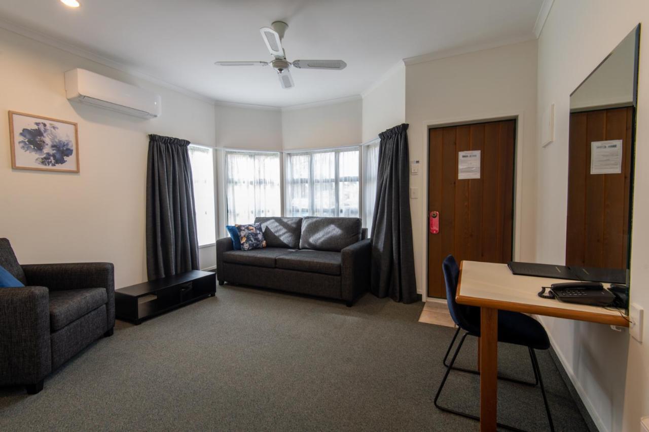 Cambridge Mews Motel Екстер'єр фото