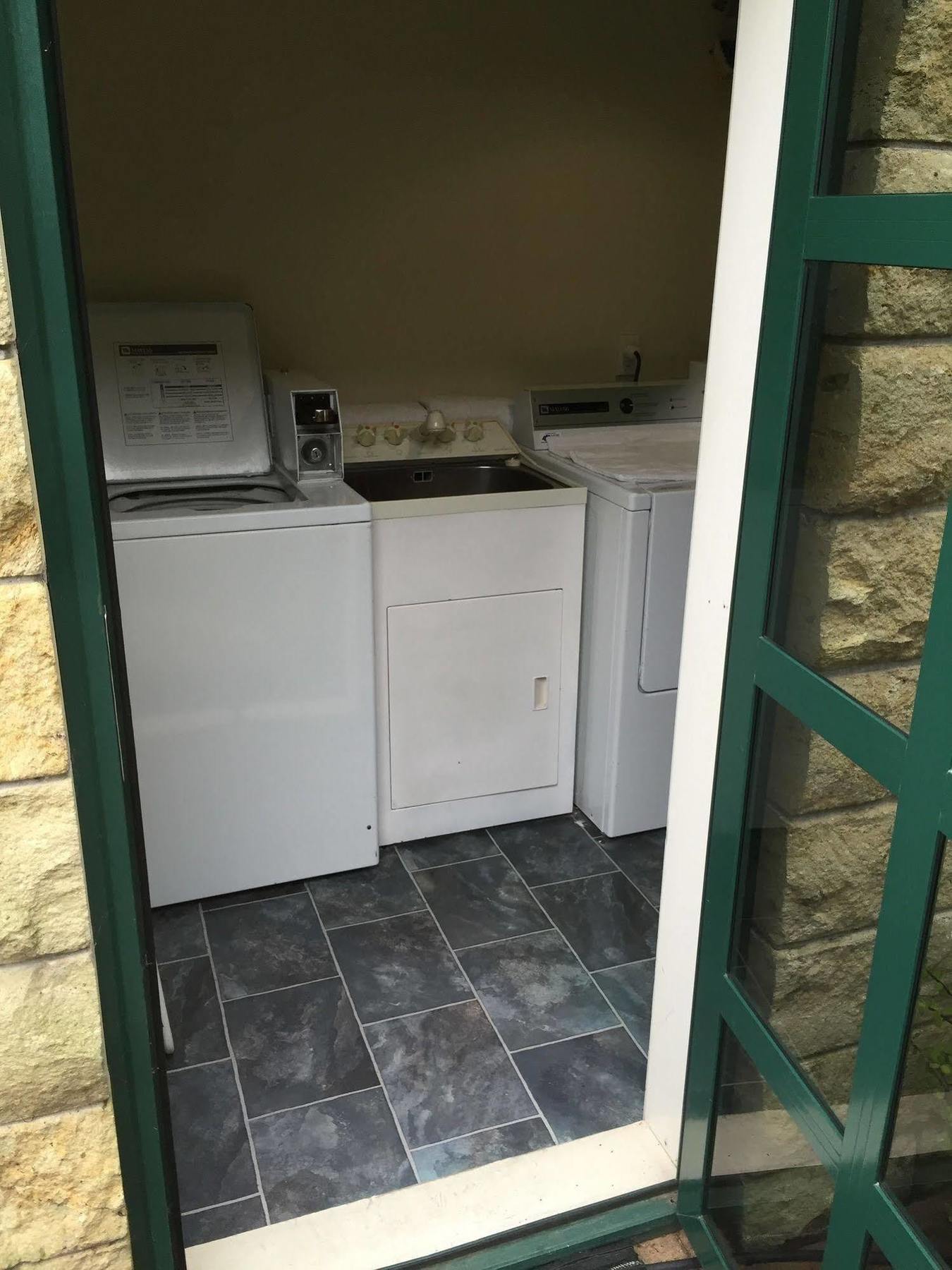 Cambridge Mews Motel Екстер'єр фото