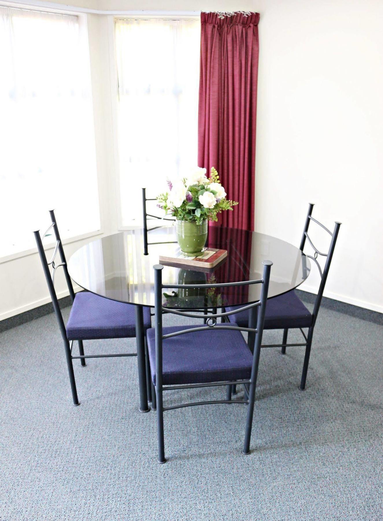Cambridge Mews Motel Екстер'єр фото