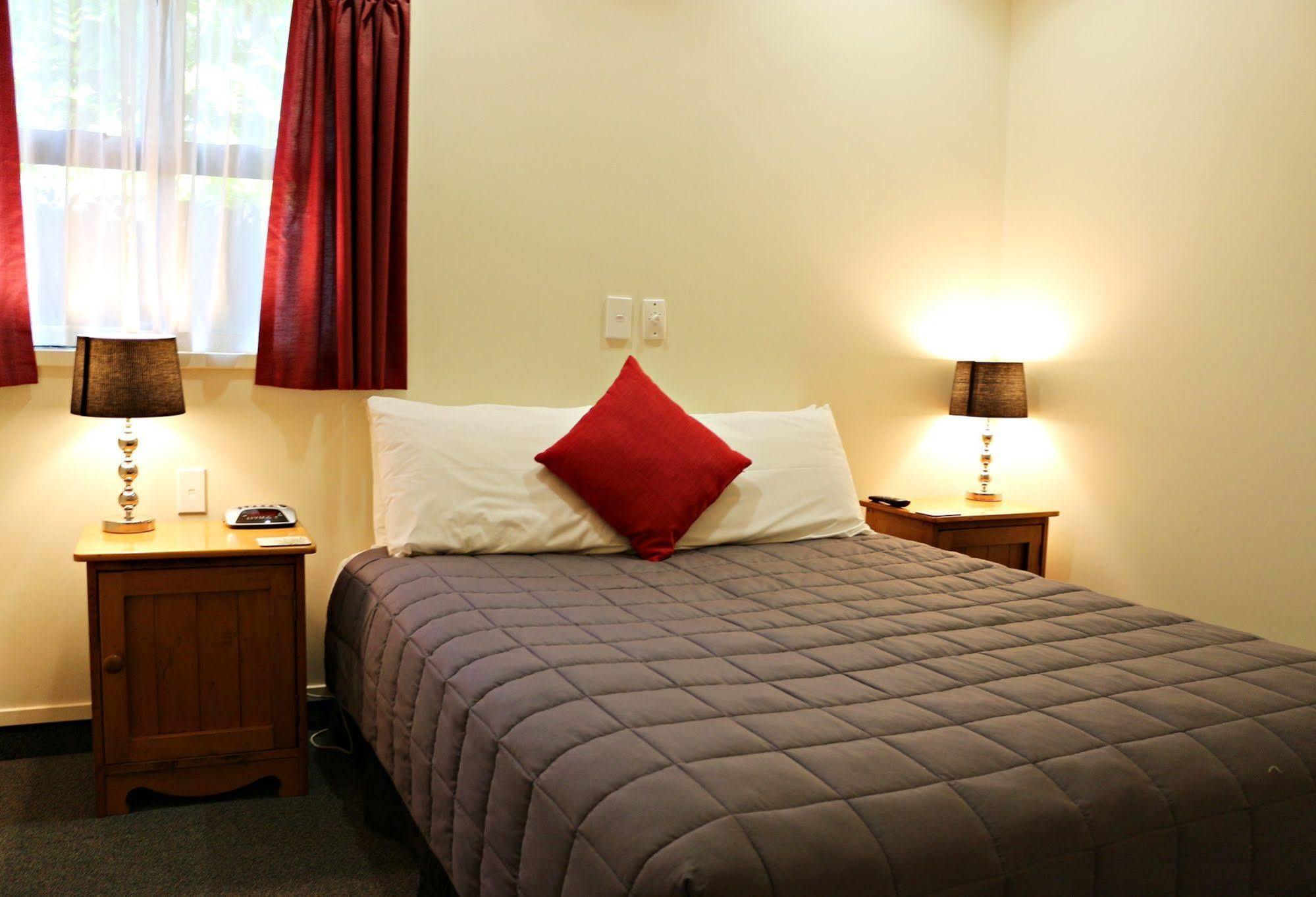 Cambridge Mews Motel Екстер'єр фото